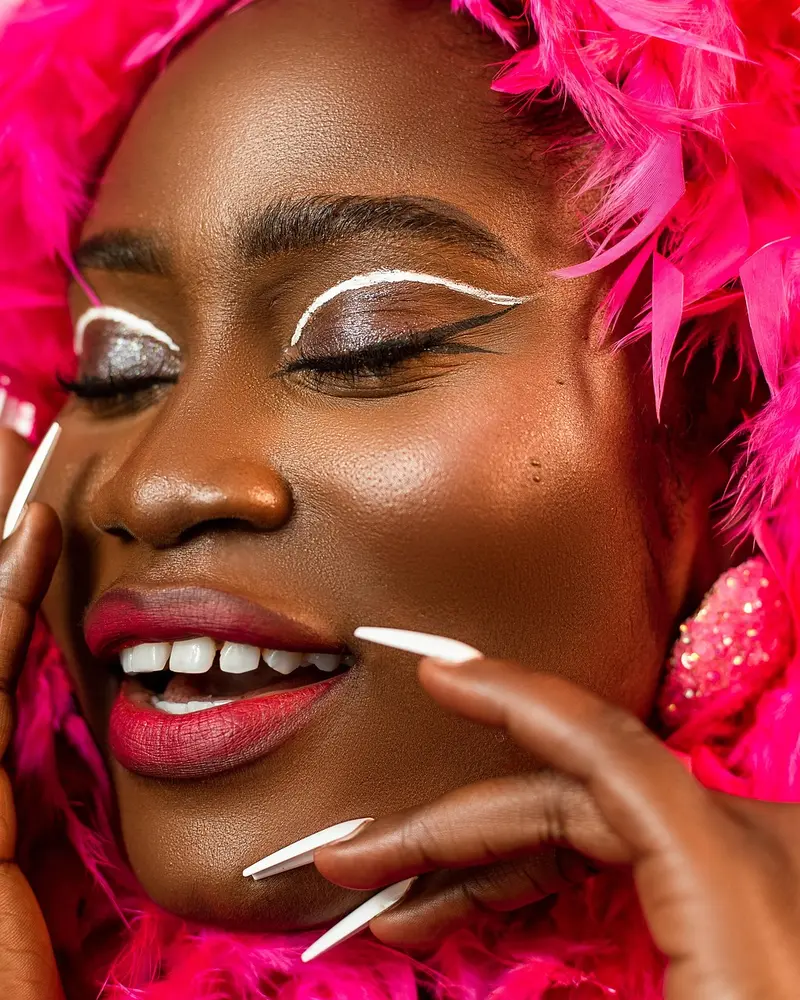 how to remove makeup naturally with sweet almond oil